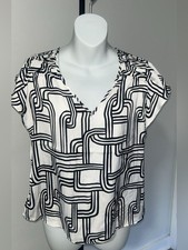 Nine West Black & White Geometric V-Neck Blouse picture