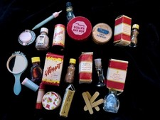 My Merry Doll Dolly Makeup Play Set 1950s Toy Hay Box Compact Vintage picture