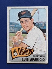 1965 Topps - Luis Aparicio HOF #410 - Baltimore Orioles VG/VG+ picture