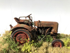 Weathered Universal Hobbies 1/43 Scale O Gauge 1958 Fendt Barn Find Tractor   picture
