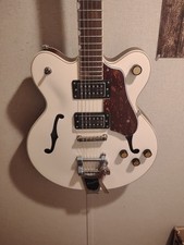 Gretsch G2622T Streamliner Double Cut  Semi-Hollow Vintage White Electric Guitar picture