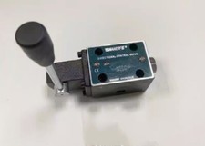1PCS NEW DMG-02-3C2-O-80 Manual Directional Valves Accessories DMG-02-3C2-O/80 picture