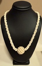 Vintage Carved / Polished Bead 18