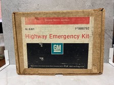 NOS GM Highway Emergency Kit 1#986792 Gr.8.821 Extinguisher + Puncture Sealer picture