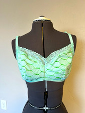 Savage X Fenty Bralette Bra Mint Green sz large Wireless Lace Hook & Eye (1934) picture
