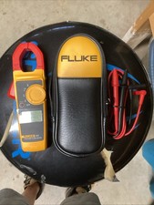 Fluke 323 Clamp Meter (4152628) picture