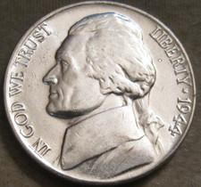 VERY NICE AS SHOWN - 1944 P 5c JEFFERSON WAR NICKEL *** 35% SILVER *** 140 picture