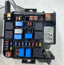 2010-2013 Kia Forte Engine Fuse Box Assembly OEM picture