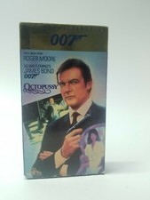 007 octopussy picture