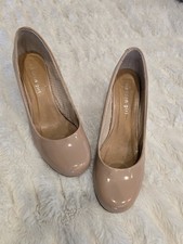 Madden Girl Women’s Beige Patent Leather Round Toe Slip-On Block Pumps 8.5 picture