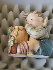 VINTAGE Goebel M.J Hummel Figurine #312/I - HONEY LOVER picture
