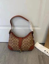 NEW COACH CY934 Hamptons Hobo In Signature Canvas Tan Caramel outlet from Japan picture