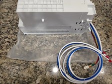 BRAND NEW MIDEA REFRIGERATOR WATER HOUSING PART # 12131000096331 picture
