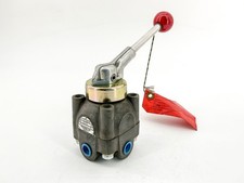 New Barksdale 8141R1H03-MC 2 Way Control Valve 2000PSI picture