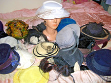 Vintage 40's-50's-60's Ladies Hat Lot..Veils Pillbox Feathers Velvet Mink..18PCS picture
