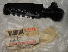 Yamaha NOS FOOTREST 583-27421-00-00 picture