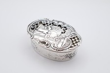 Fabulous Antique Solid Silver Potpourri Box London 1907 by William Comyns picture