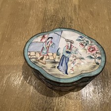 Antique CANTONESE TRINKET Snuff Box ENAMEL Chinese Fisherman And Wife picture