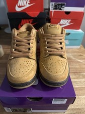 Nike Sb Dunk Low Wheat Size: Us M 8 picture