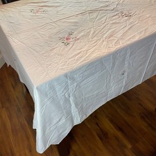 Vintage Floral Embroidered Tablecloth Rectangle 67x83 White Pink Holiday Party picture