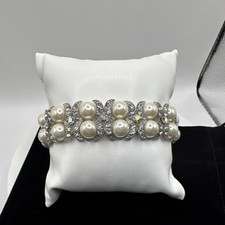 Double-row Faux Pearl Stretch Bracelet With Sparkling Crystal Butterflies picture