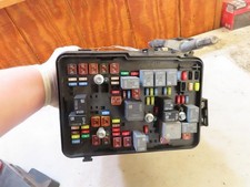 2010 Chevy Equinox GMC Terrain 3.0L Engine Fuse Box Assembly OEM picture