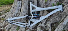 2005 CLASSIC Specialized S-Works Enduro, DHX Air 5.0 Rear Shock, Large + Headset picture