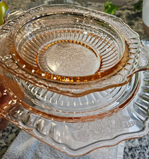 Beautiful Vintage 1930s Anchor Hocking Pink Depression Glass Handled Serving picture