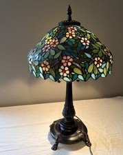 Dale Tiffany Apple Blossom Stained Glass Table Lamp picture