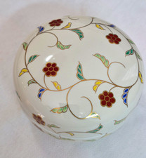 Vintage Tachikichi Iro-Karakusa  LIidded Porcelain Bowl picture