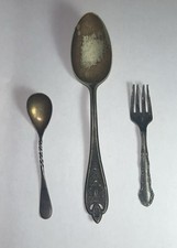 Vintage Rogers Family “1847 ROGERS BROS.” American silver-plated flatware picture