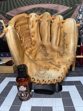 1960s Era Rawlings GJ109 Shelf Sized Brooks Robinson Infield Glove JRC picture