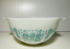 Vintage Pyrex Amish Butterprint Cinderella Bowl 1.5 Pt #441 Turquoise On White picture