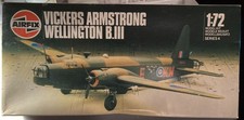 Airfix 4001 WW2 British Vickers Armstrong Wellington B.III Bomber model kit 1/72 picture