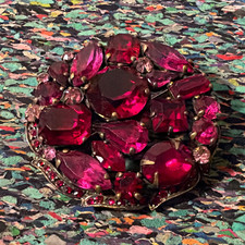 WEISS Signed Pink Round Rhinestone Cluster Brooch Pin Prong Set Metal picture