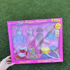 Rare Vintage Doll Collectible Lisa’s Fashion Favorites 8 Outfit Set 2003 New picture