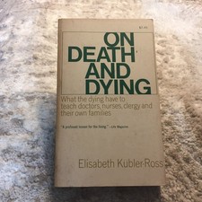 On Death and Dying Elisabeth Kübler-Ross 1970 Macmillan Psychology Counseling picture