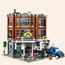 Corner Garage 10264 picture
