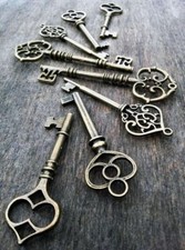 9pcs Large Skeleton Keys Vintage style Skeleton Keys Collection antiqued bronze picture