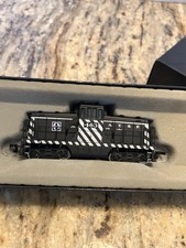 1988 Bachmann Spectrum 41-0800-02 Santa Fe GE 44 Ton Switcher #463 HO scale picture