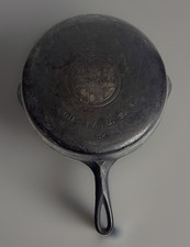 Vintage - Griswold #8 Cast Iron Skillet - 704 C - Erie PA -Sits Flat picture