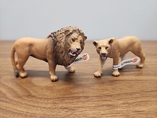 Schleich Male Adult Lion 14726 and Lioness 14712 Animal Toy Figures 2013 ~ NWT picture