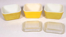Lot 3 Vintage Pyrex 501-B 1 1/2 Cup Green Yellow Refrigerator Dish w 2 Lids READ picture