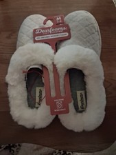 Dearfoams women Comfort Slippers M 7-8 Gel Memory Foam Faux Fur NEW picture
