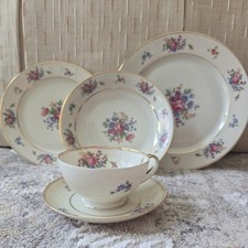 Bavaria Tirschenreuth THE QUEENS ROSE 4416 Place Setting 5 Pcs  picture