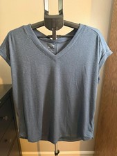 Maurices 24/7 Gray Ribbed V-Neck Top Size Large picture