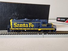 N-scale Hallmark Brass Santa Fe ATSF GP-20 #3170 Low Nose Tested Runs 1034 picture