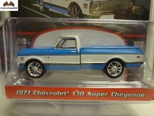 Greenlight 1971 Chevrolet C10 Super Cheyenne blue / white - 1:64 picture