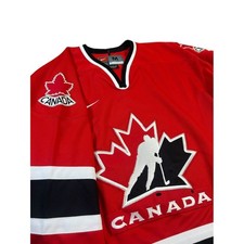 NIKE VTG 2002 Team Canada Olympic Hockey Jersey Red Men's M Alternate picture