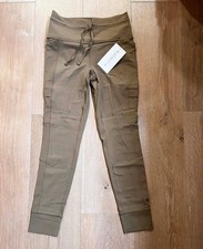 NWT $109 Athleta salutation stash cargo tight leggings clay tan medium M picture